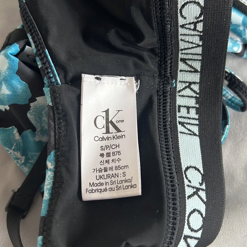 Calvin Klein bralet - Picture 3 of 3